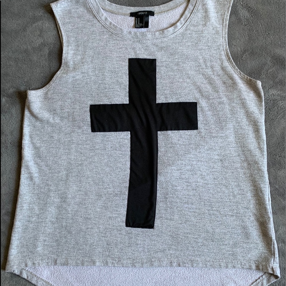 Forever 21/Grey/High-Low Top/Black Bold Cross